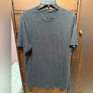 Stori Men's Short Sleeve Crew Neck T-Shirt in Black